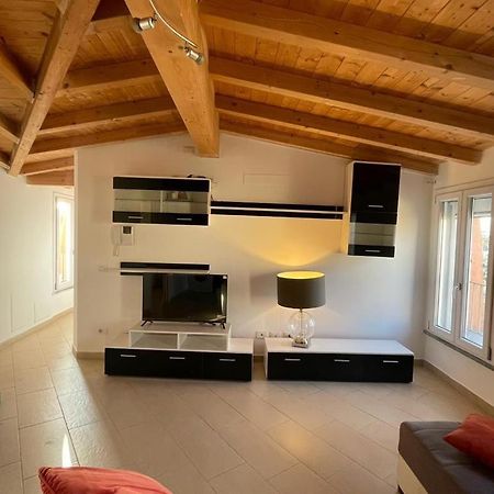 New Downtown Apartment Виджевано Экстерьер фото